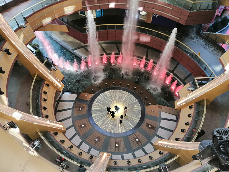 Interaktive Bodenpaneele