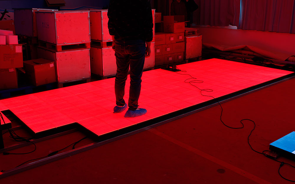 Die Impact-of-led-video-floors-in-Indoor-Shopping-Malls